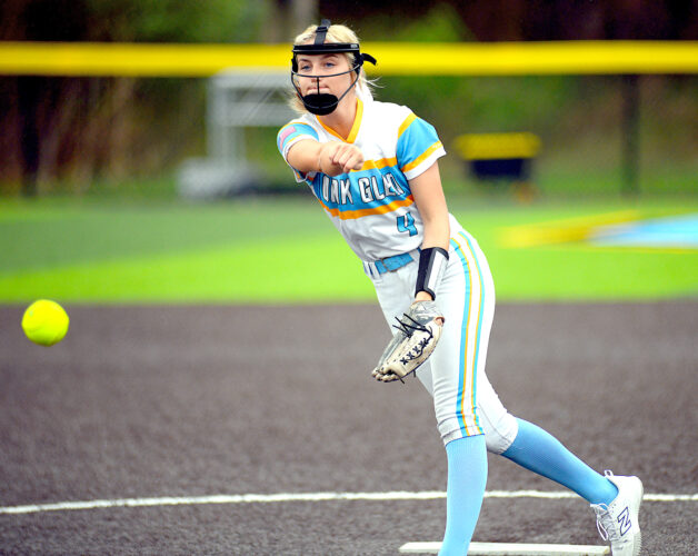Oak Glen’s Carney locks in on Steubenville